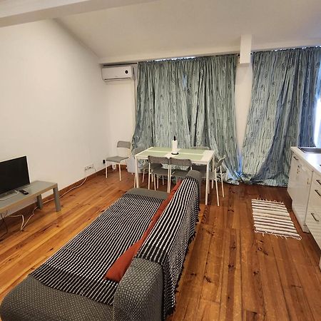 Daora Lisbon Low Cost Hostel Εξωτερικό φωτογραφία