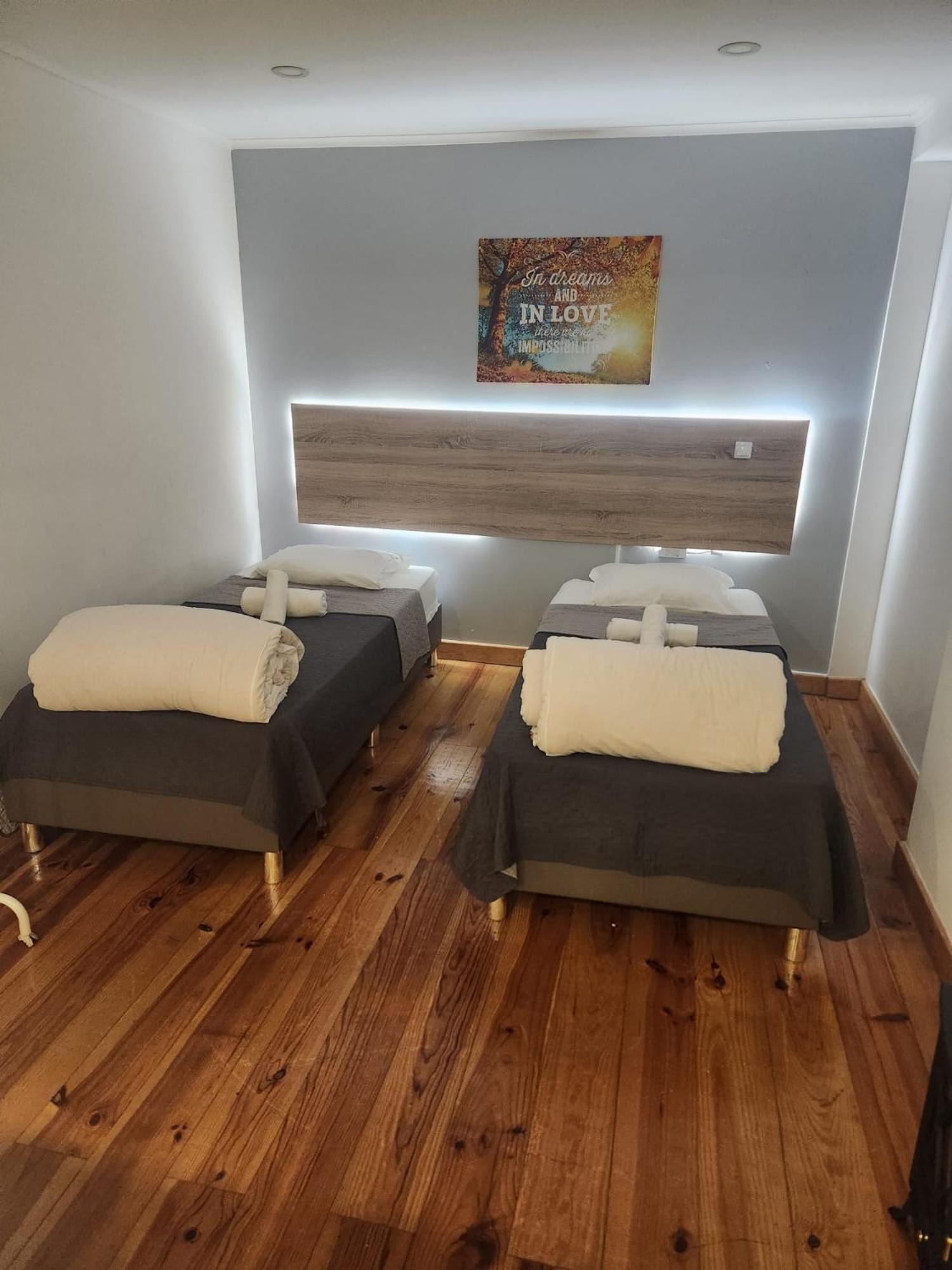 Daora Lisbon Low Cost Hostel Εξωτερικό φωτογραφία