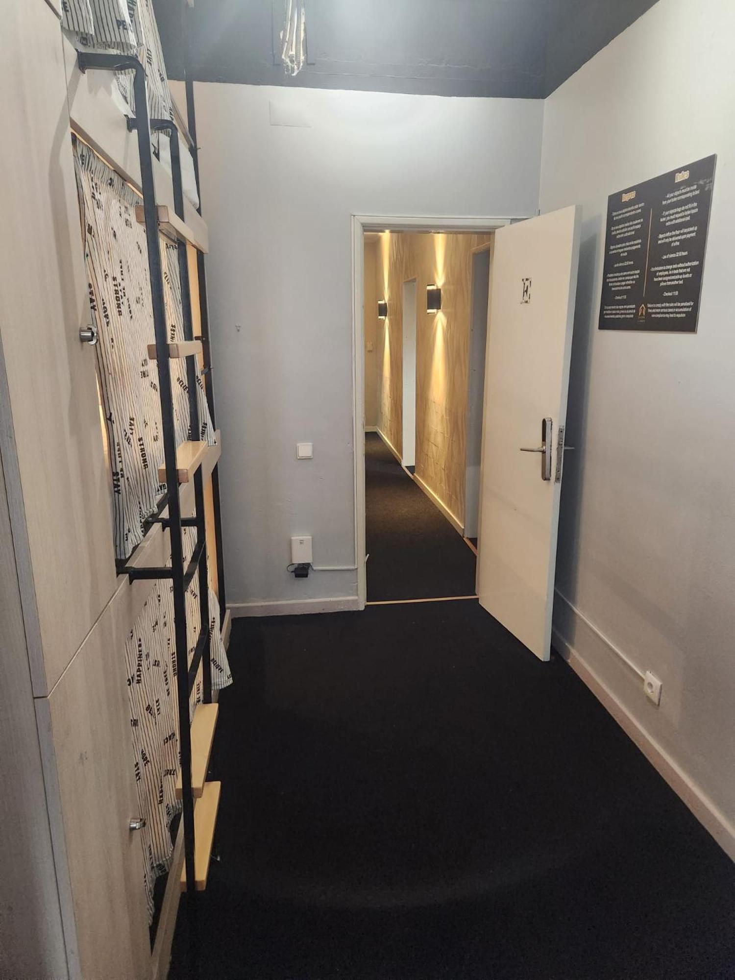 Daora Lisbon Low Cost Hostel Εξωτερικό φωτογραφία