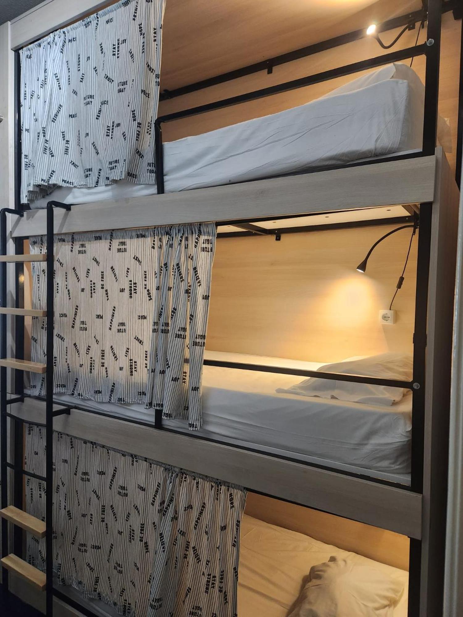Daora Lisbon Low Cost Hostel Εξωτερικό φωτογραφία